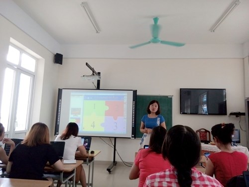 Tập huấn kỹ năng xây dựng bài giảng tương tác tại trường TH Đô thị Sài Đồng
